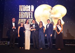 سوفيتيل كورنيش أبوظبي يحصد جائزة فندق  الاعمال الرائد من جوائز السفر العالمية 2016