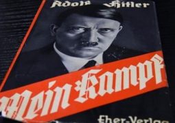 هتلر يعود للواجهة بسبب تزايد المبيعات على كتاب كفاحي