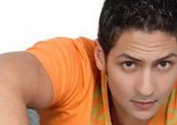 وفاة المذيع والممثل عمرو سمير إثر أزمة قلبية مفاجئة