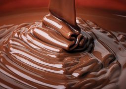 دراسة تثبت أن الشوكولاتة أفضل غذاء للذاكرة وكبار السن
