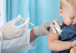 جديد الطب ….حقنة واحدة تحمل جميع تطعيمات الأطفال بجرعة واحدة