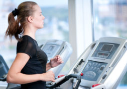 ممارسة الرياضة تخفض خطر الإصابة بجلطات لدى النساء