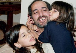 هشام سليم يوجه رسالة مؤثرة إلى ابنتيه